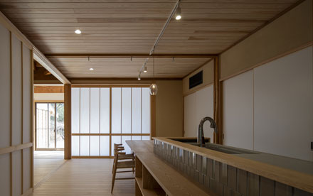 416 Architects 『未完の日本建築に現代的に住まう』 2024年 一戸建ての住宅 改修